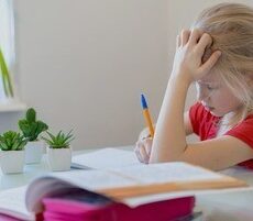 Школьники Шымкента скучают по школе, одноклассникам и учителям