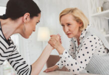 Разговор под стук колес сноха и свекровь