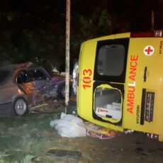 В Шымкенте три человека пострадали в серьезном ДТП с участием машины скорой помощи авария, скорая