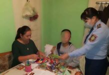 В Жетысайском районе полицейские следят за безопасностью подростков подростки