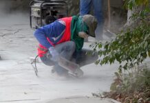 Тротуарная плитка на проспекте Тауке хана не будет скользить