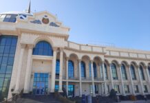 Есбол Камбаров передал свою тойхану «Дом приемов «Оңтүстік» под школу школа-тойхана