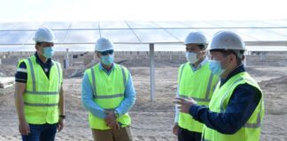 Мурат Айтенов посетил строящуюся на территории города солнечную электростанцию электростанция
