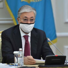 К. Токаев: В условиях второй волны пандемии основной удар на себя снова возьмут медики