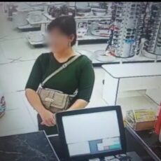Полицейские Туркестанской области задержали подозреваемую в краже из магазина кража