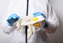 Низкая доля выплат медикам отмечается по всем регионам врач