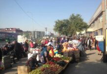 Очередной рейд полиции прошел по улице Толеби стихийная торговля