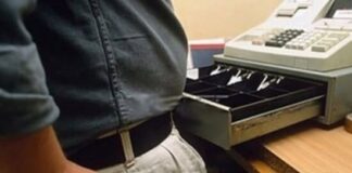 В Туркестанской области полицейские задержали подозреваемого в краже денег из столовой кража