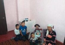 Выпускники школы Келесского района подарили матери-одиночке жилье подарили жилье