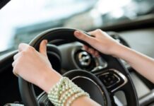 В Жетысае полицейские задержали пьяную автоледи пьяный за рулем