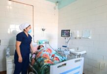 Уникальные операции во время родов проводят врачи в Туркестанской области операция