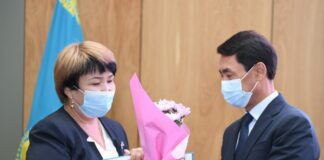 В Туркестане чествовали лучших педагогов день учителя