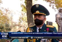 Цветы к памятнику пожарному возложили в Шымкенте