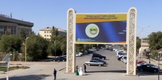 В Туркестане с LED- экранов можно узнать городские новости и посмотреть футбол