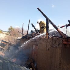 В частном секторе Шымкента опять горело сено