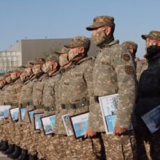 В Шымкентском гарнизоне прошло увольнение солдат в запас солдаты, дембель