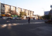 В Шымкенте автобус сбил женщину с ребенком зебра