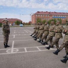 Солдаты-срочники смогут поступать в вузы без ЕНТ солдаты
