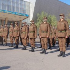 Воинские части Шымкента пополнились новобранцами солдаты