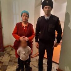 Полицейские Туркестанской области вернули домой пропавшего 4-летнего ребенка нашли мальчика