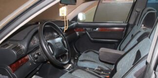 У жителя Келесского района из машины украли 2 млн тенге кража