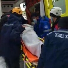 В Шымкенте спасли мужчину, который едва не погиб в собственной квартире спасатели