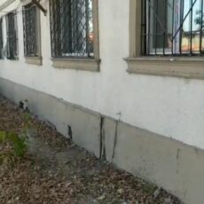 Выпадение из окна по проспекту Республики: комментарии полиции дом