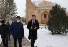 Дворцовый комплекс Акыртас привлек внимание научной экспедиции «По следам Ясави» Члены научной экспедиции «По следам Ясави»