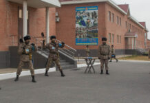 Служащие шымкентского гарнизона отработали задачу по защите военных объектов