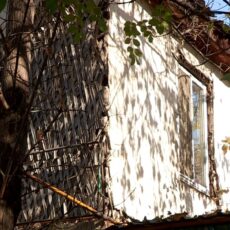В Абайском районе Шымкента 27 аварийных домов