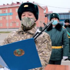 Новобранцы в Шымкенте приняли присягу