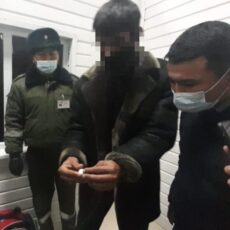 В Туркестанской области полицейские задержали гражданина Узбекистана за контрабанду наркотиков наркотики