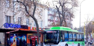 Грубые нарушения автобусников возмутили шымкентцев автобусы