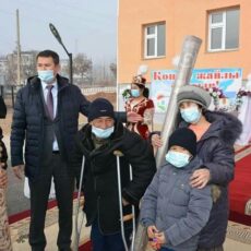 С новым домом: около 500 туркестанских семей за один день стали новоселами новоеселье