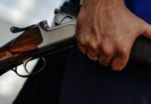 Житель Казыгуртского района разгуливал по улице с обрезом оружие