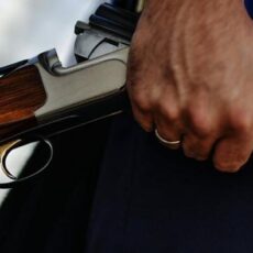 87 владельцев оружия проверили полицейские Шымкента оружие