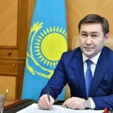Аким Шымкента поздравил горожан с Новым годом!