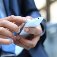 Как безопасно пользоваться мобильным банкингом телефон