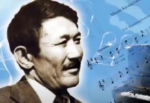 На родине Короля казахского вальса композитору установили памятник Шамши Калдаяков