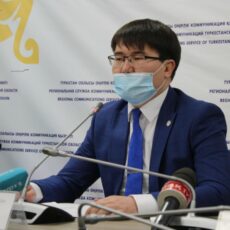 Должностные лица теперь не могут занимать одно место более восьми лет