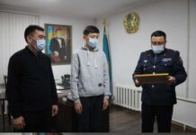 Десятиклассника наградили в полиции Туркестанской области школьник нашел девочку