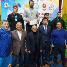 К Олимпийским играм готовятся спортсмены Шымкента борцы