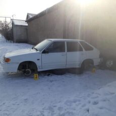 В Сайрамском районе автоворы «разули» «ВАЗ-2114» кража