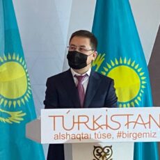 Аким Туркестана попросил прощения у жителей Рашид Аюпов