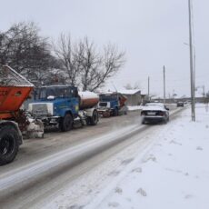 В уборке Енбекшинского района от снега задействованы 8 коммунальных предприятий снег