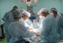 Кардиохирурги не хотят идти работать из-за низких зарплат