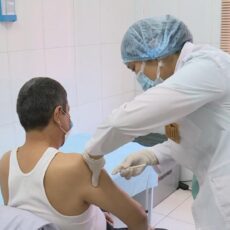 Минздрав РК отмечает, что 99,9% заболеваемости КВИ приходится на невакцинированных граждан вакцинация
