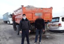 Полицейские пресекли факт незаконной перевозки гравия в Туркестанской области гравий
