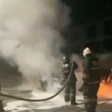Иномарка воспламенилась и сгорела дотла в Шымкенте