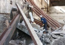 В Шымкенте в индустриальной зоне «Ордабасы» обрушилось здание: погибли трое мужчин